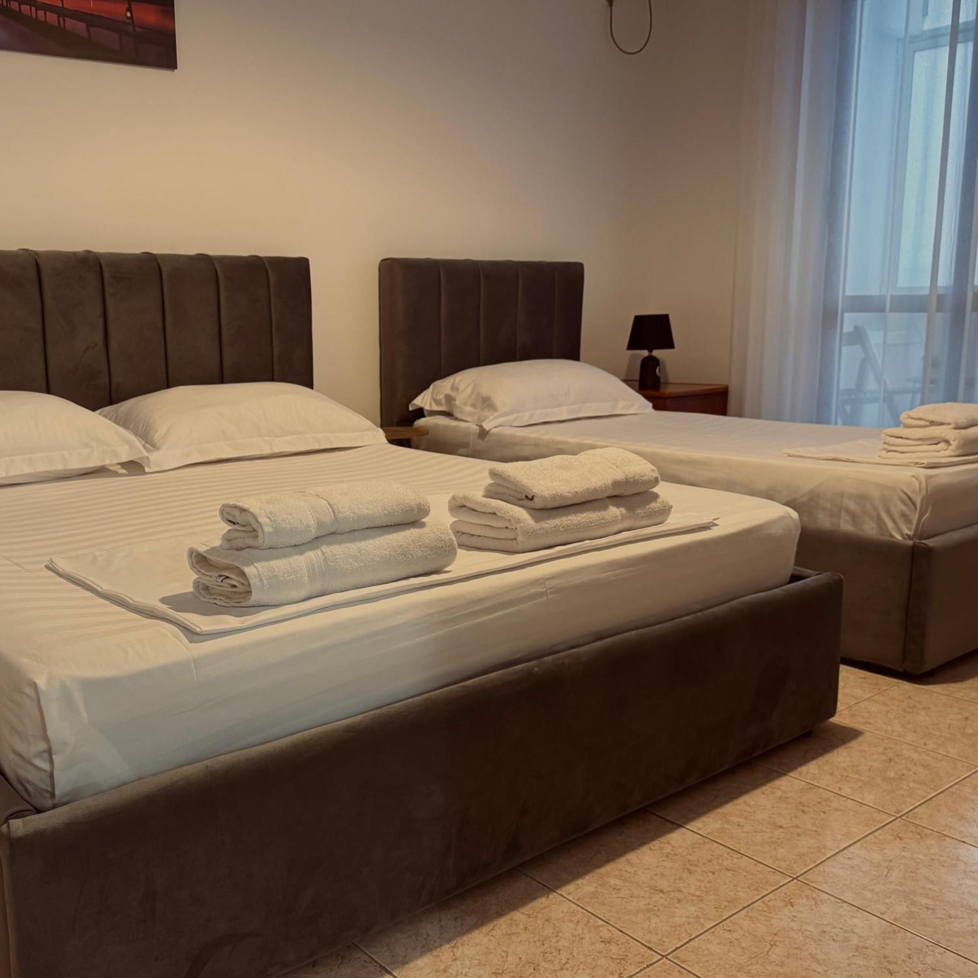 Hi5 Rooms Тирана Экстерьер фото
